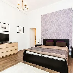 private-apartment-centertown.inbudapesthotels.com/