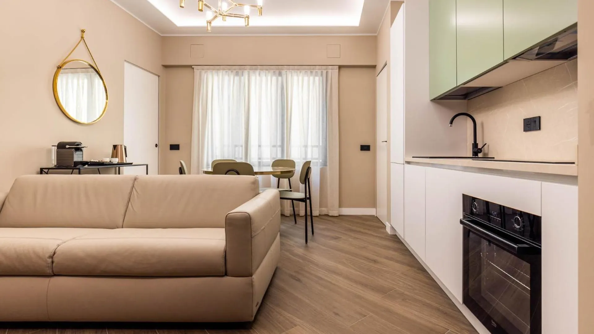 Apartment Van Gogh Golden House Next To Duomo Milan Italy